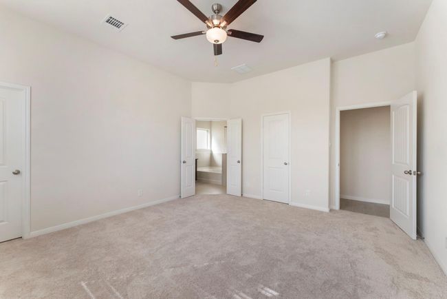 Master Bedroom | Image 11