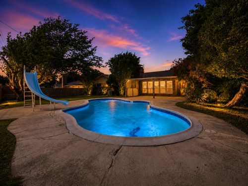1622 Wendy Way, Richardson, TX, 75081-2529 | Card Image