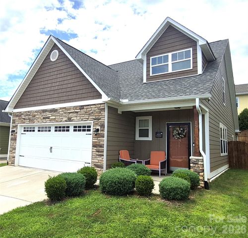 15 Hyde Park Pl, Arden, NC, 28704-0375 | Card Image