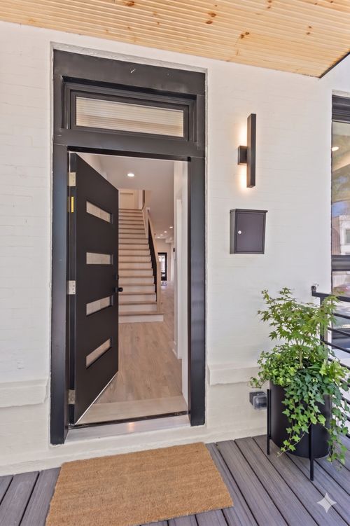 433 E 46th Pl, Chicago, IL, 60653-4103 | Card Image