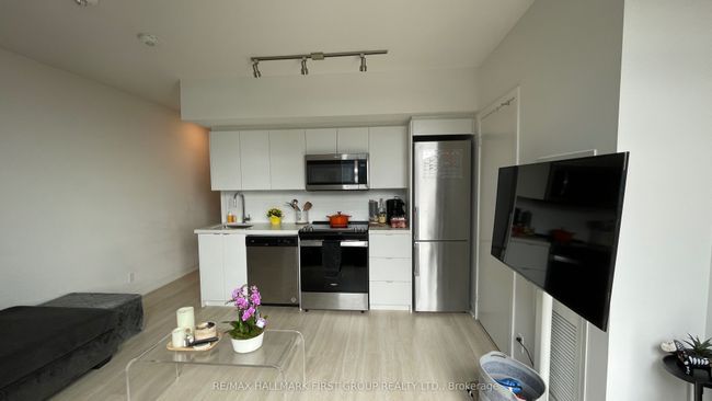 1022 - 30 Tretti Way, Condo with 1 bedrooms, 1 bathrooms and null parking in North York ON | Image 18