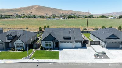 601 Annapurna Avenue, House other with 3 bedrooms, 2 bathrooms and 3 parking in West Richland WA | Image 2