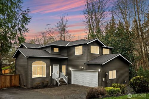 6005 158th Place Ne, Redmond, WA, 98052 | Card Image