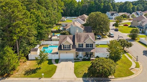 6962 Lakeside Dr, Hayes, VA, 23072-2945 | Card Image