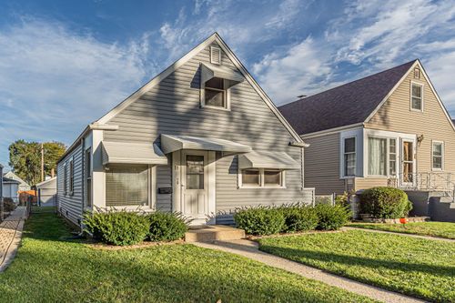 31 46th Ave, Bellwood, IL, 60104-1001 | Card Image