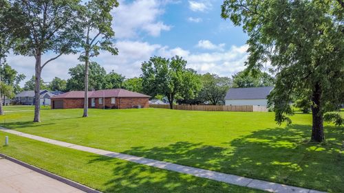 675 7th St, Waukee, IA, 50263 | Card Image