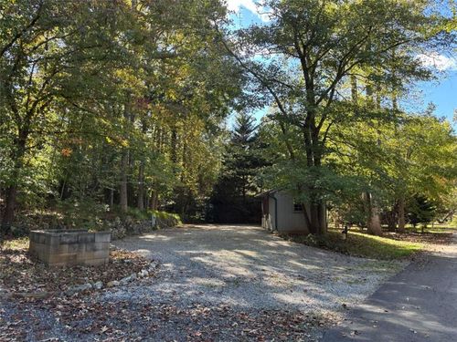 318 Hidden Valley Rd, Cleveland, GA, 30528-2177 | Card Image