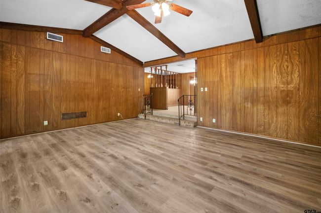 20568 State Highway 110 S, House other with 4 bedrooms, 3 bathrooms and null parking in Troup TX | Image 9