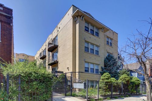 1w-2836 N Dawson Ave, Chicago, IL, 60618-6733 | Card Image