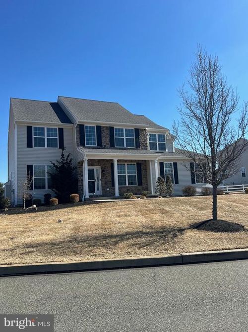 41 Joy Cir, Barto, PA, 19504-8742 | Card Image