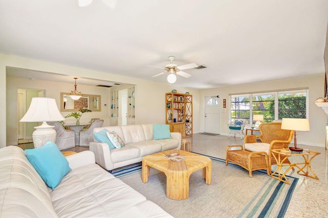 124 Sandal Ln, House other with 3 bedrooms, 2 bathrooms and null parking in Palm Beach Shores FL | Image 11
