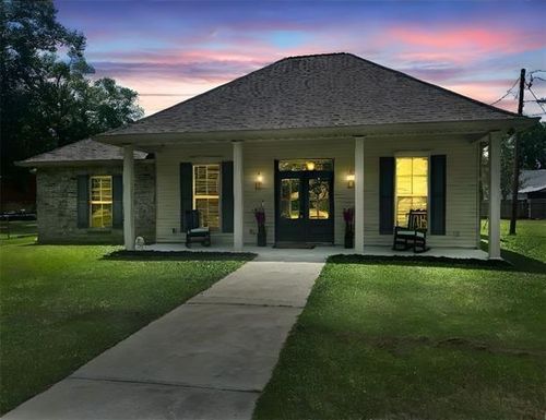 39224 Oak St, Pearl River, LA, 70452-5032 | Card Image