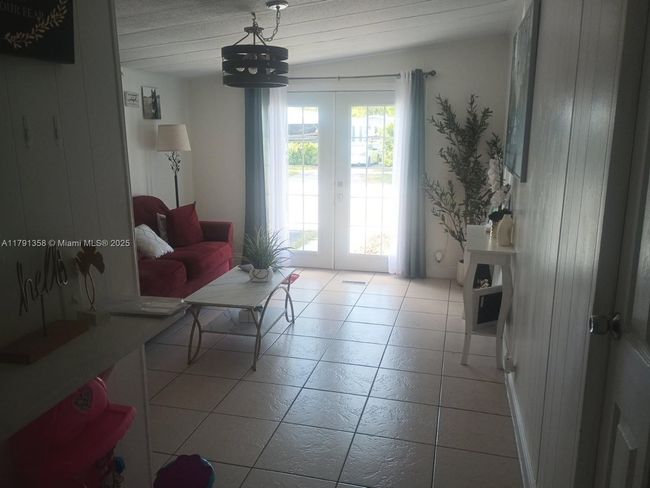3024 Sw 51 St St, House other with 3 bedrooms, 2 bathrooms and null parking in Fort Lauderdale FL | Image 6