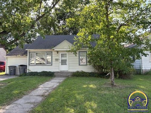 616 Sherman St, Emporia, KS, 66801-2402 | Card Image