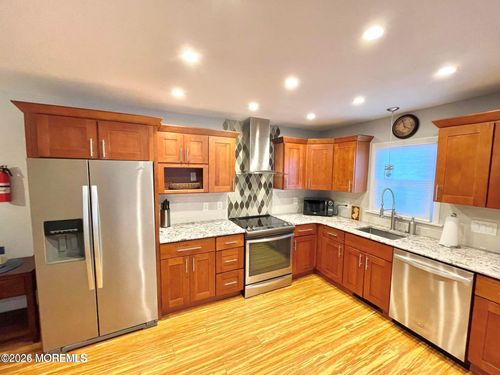 4-113 Lincoln Ave, Seaside Heights, NJ, 08751-2456 | Card Image