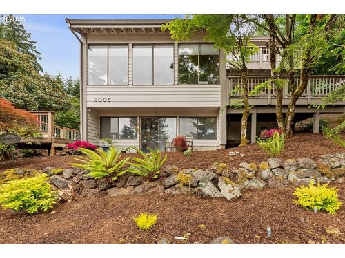 2005 Carriage Way, West Linn, OR, 97068-1950 | Card Image
