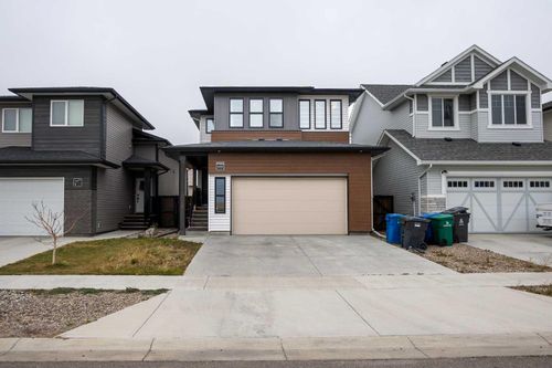 665 Aquitania Blvd W, Lethbridge, AB, T1J5N4 | Card Image