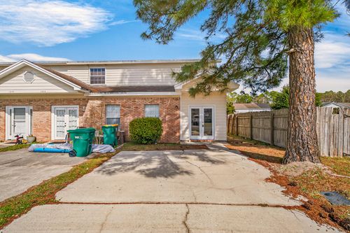 1847 Whispering Oaks Ln, Fort Walton Beach, FL, 32547-7065 | Card Image