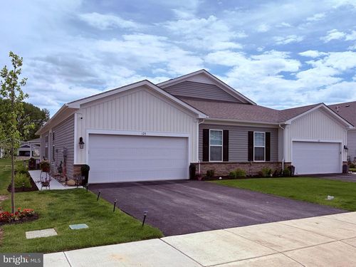 133 Delhaas Cir, BRISTOL, PA, 19007-3271 | Card Image