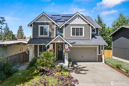 21812 Se 270th St, Maple Valley, WA, 98038-7417 | Card Image