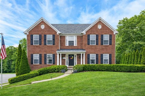 1008 Dunedin Dr, Greensburg, PA, 15601-8428 | Card Image