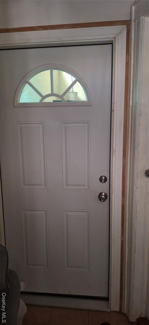 13724 233rd St, Rosedale, NY, 11422-1726 | Card Image