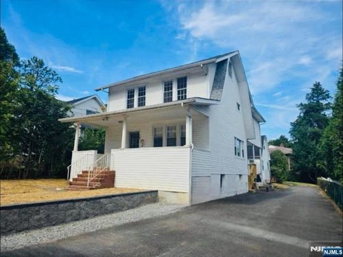 18 Adams Ter, Clifton, NJ, 07013-4025 | Card Image