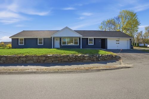 181 Green St, Stoneham, MA, 02180-1324 | Card Image