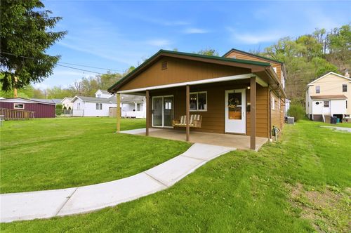 1514 5th Ave, Ford City, PA, 16226-1322 | Card Image