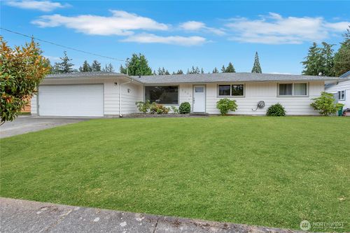 3302 20th St Se, Auburn, WA, 98092-7136 | Card Image