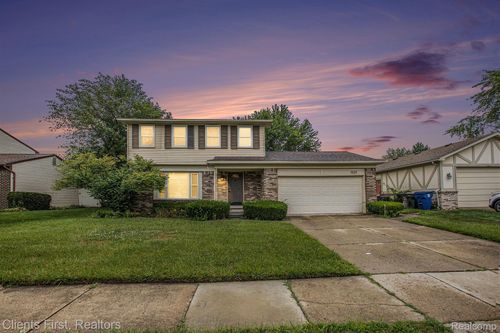 1937 S Cavalier Dr, Canton, MI, 48188-1826 | Card Image