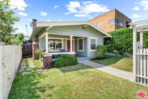 839 Milwood Ave, Venice, CA, 90291-3737 | Card Image