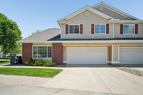 2-5418 Longview Ct, Johnston, IA, 50131-2727 | Card Image