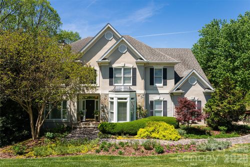 38 Pine Acre Blvd, Asheville, NC, 28804-1305 | Card Image