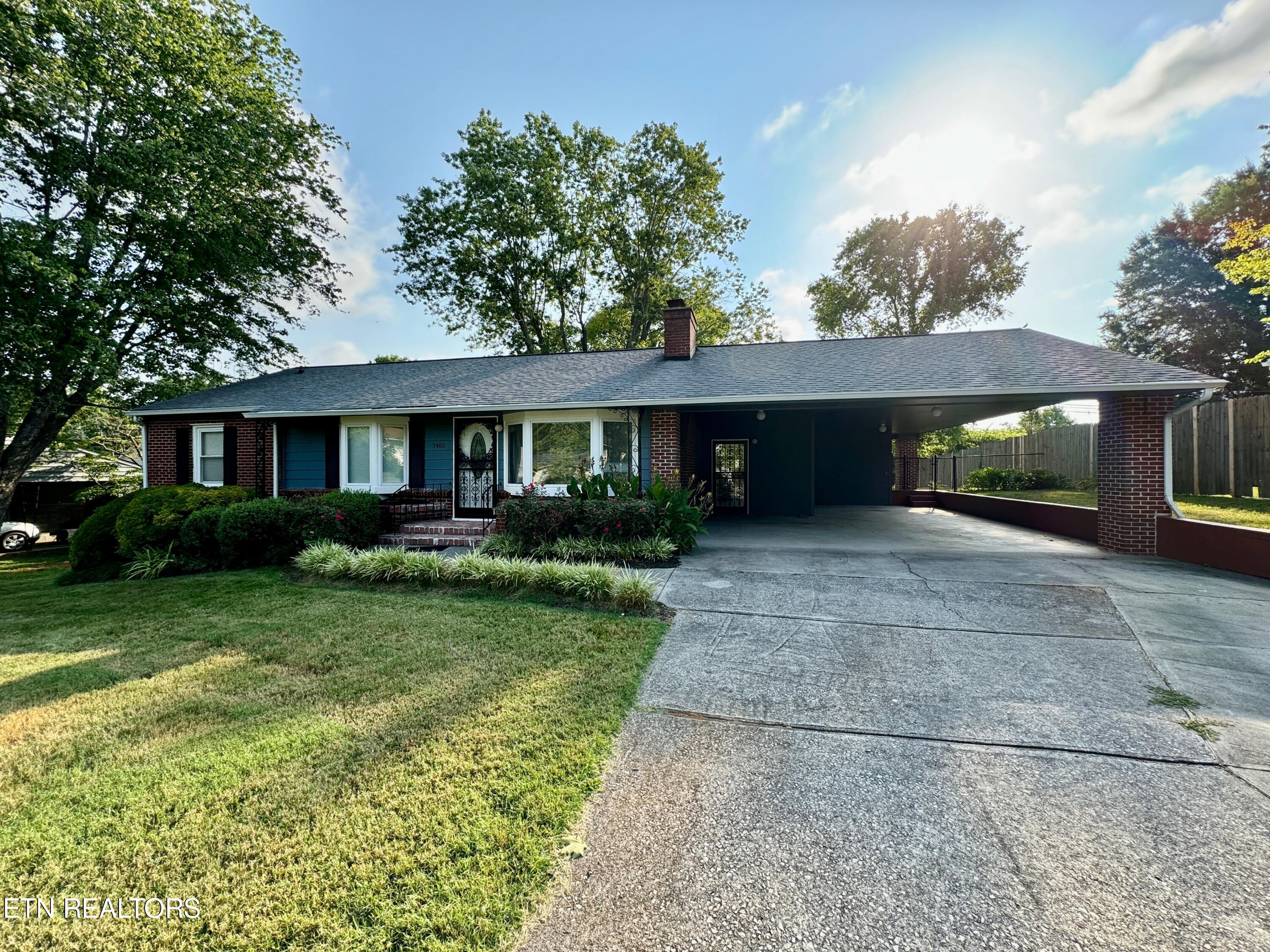 Briercliff Rd, Knoxville, TN 37918