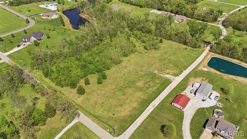 11 Butcher Creek Dr, Moscow Mills, MO, 63362-1864 | Card Image