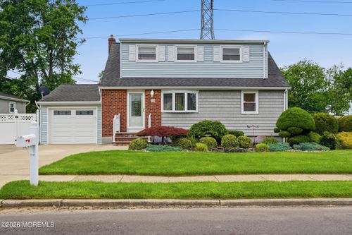 24 Deerwood Ave, Edison, NJ, 08817-3306 | Card Image