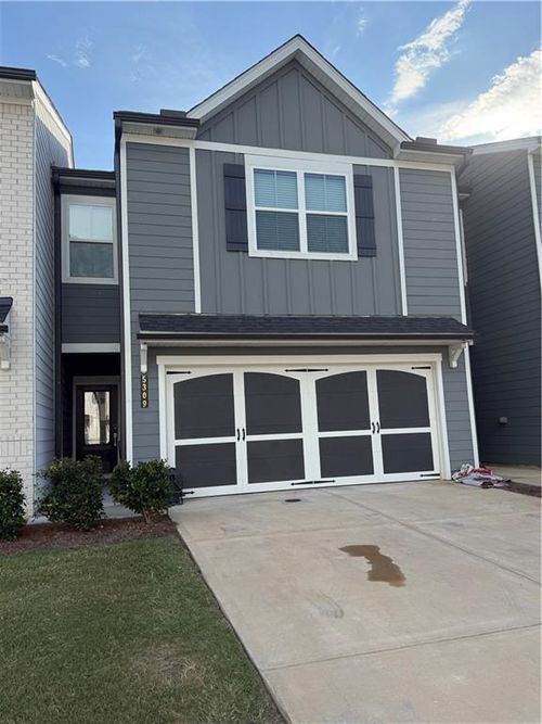 5309 Melbourne Ln, Flowery Branch, GA, 30542-1250 | Card Image