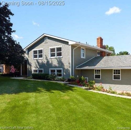 6211 Nollar Rd, Whitmore Lake, MI, 48189-9541 | Card Image