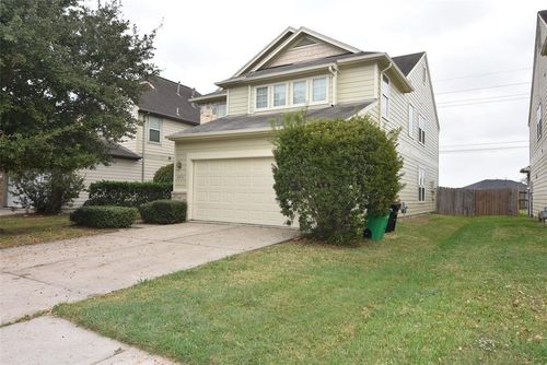 2831 Feather Green Trl, Fresno, TX, 77545-7153 | Card Image