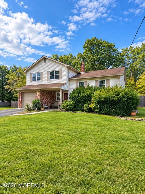 26 Chestnut Hill Rd, Howell, NJ, 07731-1708 | Card Image