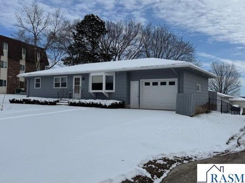 1315 N Washington, St. Peter, MN, 56082 | Card Image