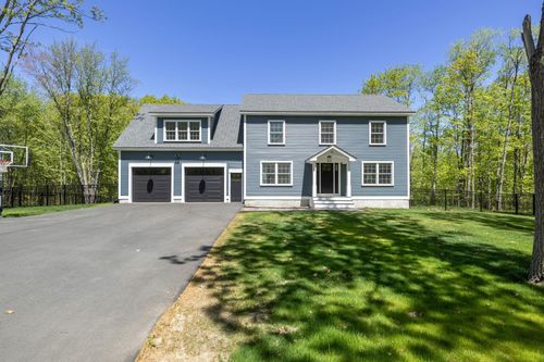 5 Taylor Ln, Kennebunk, ME, 04043-6055 | Card Image