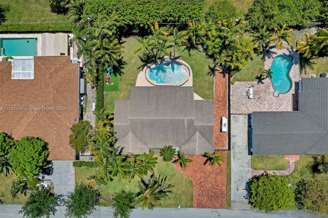 6420 Dolphin Drive, House other with 3 bedrooms, 2 bathrooms and null parking in Coral Gables FL | Image 31