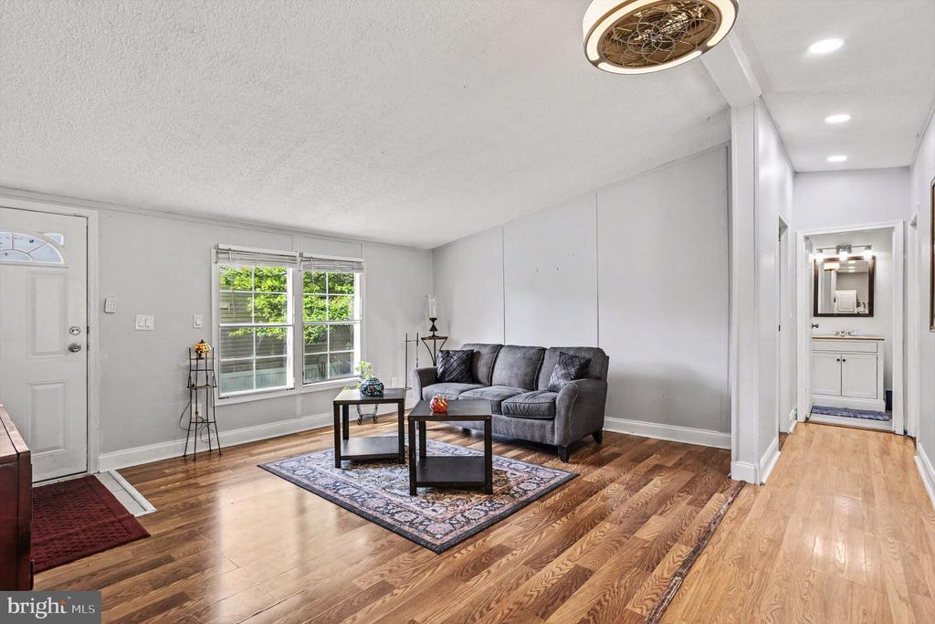 Residential in EDGEWOOD 4