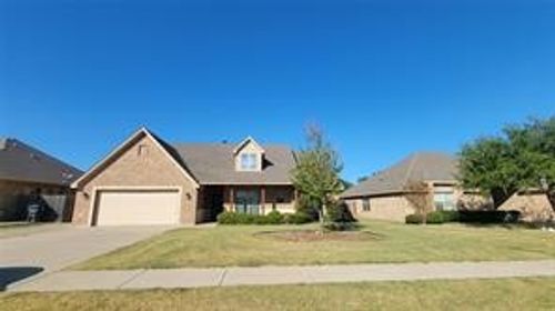 1712 Shawnee Dr, Cleburne, TX, 76033-7127 | Card Image