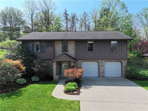 1479 Greendale Dr, Pittsburgh, PA, 15239-1155 | Card Image