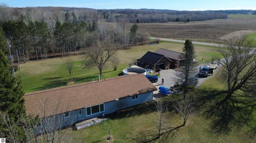 3100 Pointer Rd, West Branch, MI, 48661-9141 | Card Image