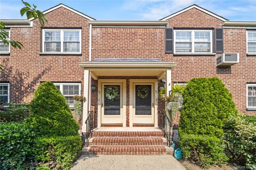 lower-1-69-09 215th St, Oakland Gardens, NY, 11364-2527 | Card Image