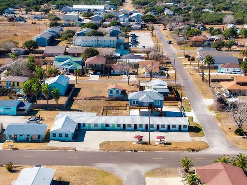 907 Church St, Rockport, TX, 78382-2353 | Card Image